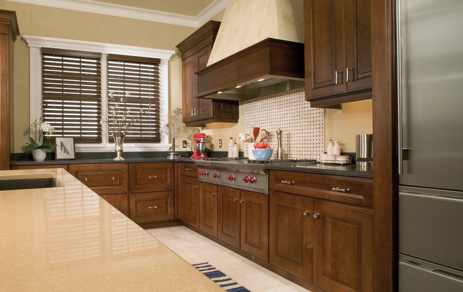 Medallion Gold Kitchen Cabinets - Calistoga